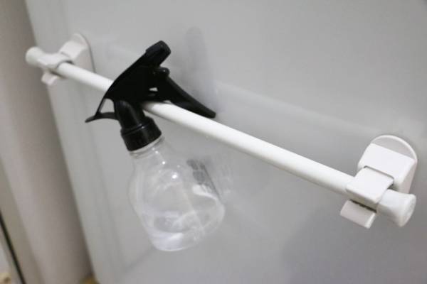 【ダイソー】「考えた人、神だわ…！」つっぱり棒×フックでできる収納アイデアまとめ