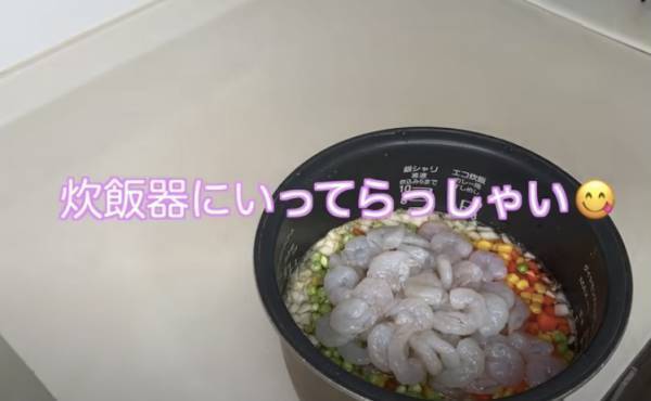 97万回再生！8人の子を育てるママがつくる家族ごはんがすごすぎて目が離せない件