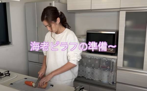 97万回再生！8人の子を育てるママがつくる家族ごはんがすごすぎて目が離せない件