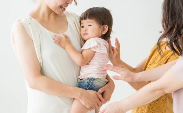 人見知りは悪いこと 娘に対する義母の言葉が頭から離れない 悩み始めた私は 体験談 22年4月16日 ウーマンエキサイト 1 2