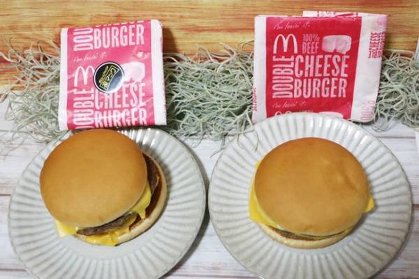 【マクドナルド】買ってはいけない「倍バーガー」って？100円で満足感爆上がりする話題の夜マック、裏技3つも♡