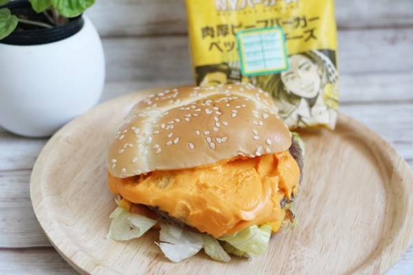 【マクドナルド】話題の新作バーガー2つ実食レビュー！知ってお得な裏技注文テク4つも♡
