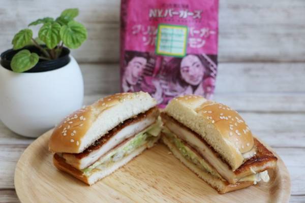 【マクドナルド】話題の新作バーガー2つ実食レビュー！知ってお得な裏技注文テク4つも♡