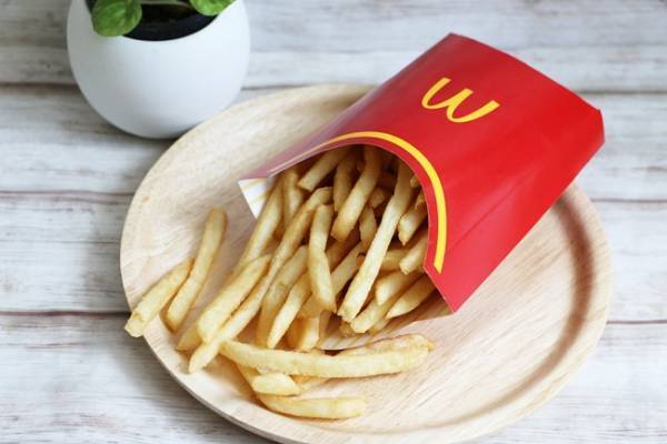 【マクドナルド】話題の新作バーガー2つ実食レビュー！知ってお得な裏技注文テク4つも♡