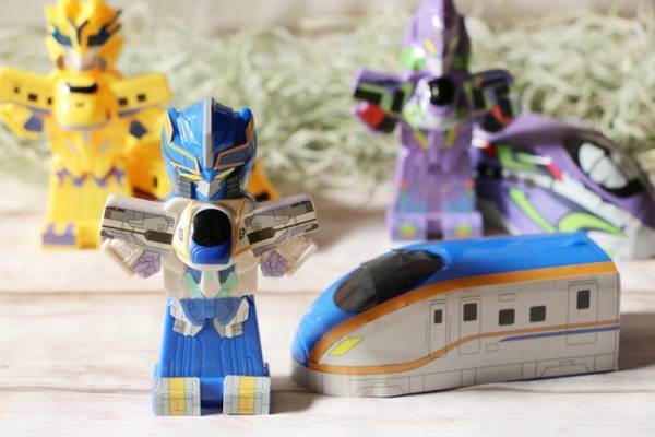 【マクドナルド】新作ハッピーセット大人買い続出！エヴァコラボが話題の第2弾、便利な注文裏技3つも♡