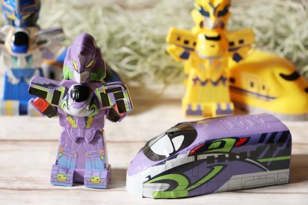 【マクドナルド】新作ハッピーセット大人買い続出！エヴァコラボが話題の第2弾、便利な注文裏技3つも♡