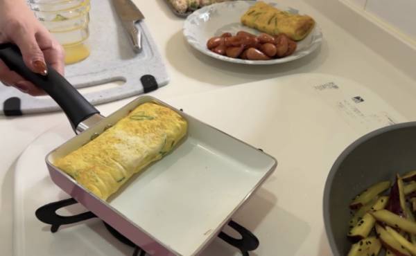 わずか1カ月ですでに162万回再生！早朝から9人分のお弁当を作るママがヤバすぎると話題に！