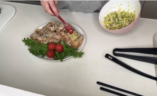 83万回再生！子どもが8人もいる大家族の「モリモリ夕食」がスゴすぎると話題に！炊飯器でまさかの料理も！