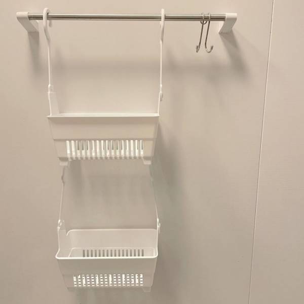 【100均】「めっちゃ助かる！」 連結可能！まとめて浮かせるお風呂場収納グッズがすごい！