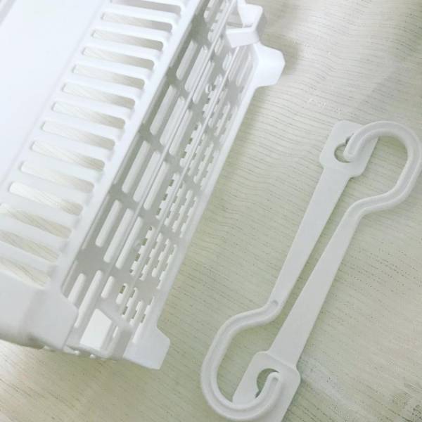 【100均】「めっちゃ助かる！」 連結可能！まとめて浮かせるお風呂場収納グッズがすごい！