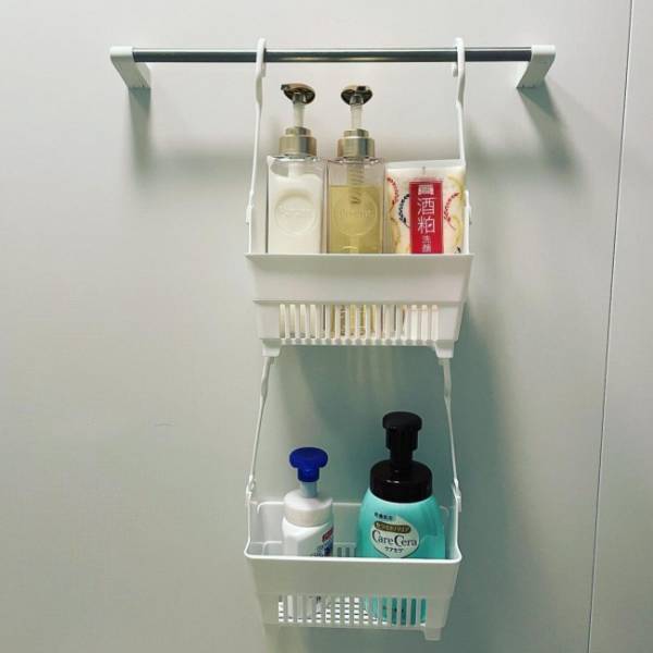 【100均】「めっちゃ助かる！」 連結可能！まとめて浮かせるお風呂場収納グッズがすごい！