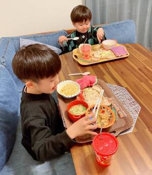 第3子を妊娠中！2児ママ・鈴木亜美の日常「朝家事をして夜は子どもとの時間を楽しんでいます」