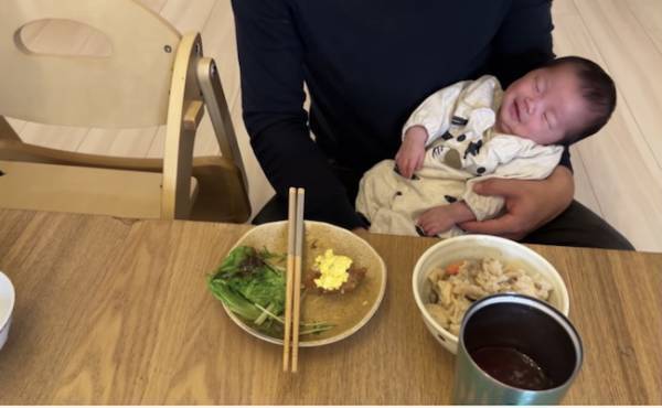 107万回再生！子どもが9人もいるママの大家族ご飯がすごい！鶏肉2キロで作った驚きの品数は？