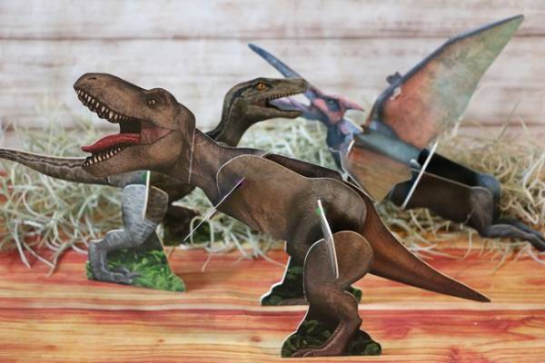 【マクドナルド】迫力満点！ハッピーセット人気おもちゃ6種が集合！無料のバーガーカスタマイズって？