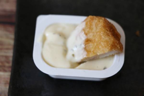 【マクドナルド】お得すぎる裏技！2つの新作ナゲットソースを両方試せる方法＆話題の激辛ナゲット