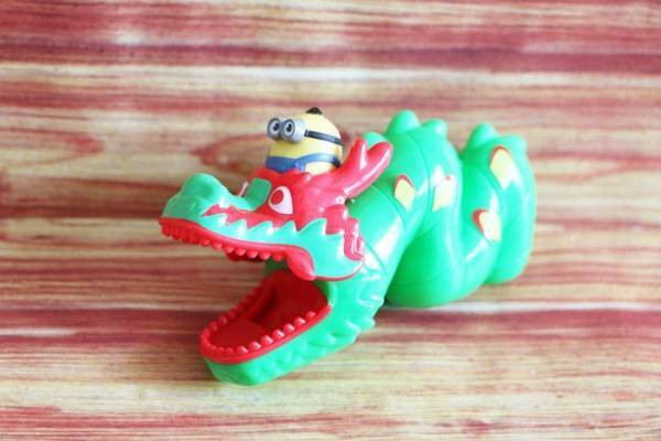 【マクドナルド】新作ミニオンを求めてハッピーセットを買う大人が続々！知ってお得な裏技3つも♡