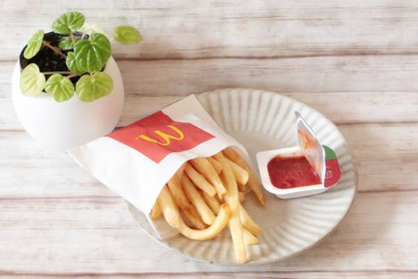 【マクドナルド】新作ミニオンを求めてハッピーセットを買う大人が続々！知ってお得な裏技3つも♡