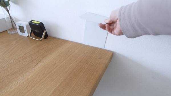 【100均】意外な使い方ぞくぞく！「ブックエンド」の活用アイデアがすごすぎる！