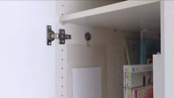 【100均】意外な使い方ぞくぞく！「ブックエンド」の活用アイデアがすごすぎる！