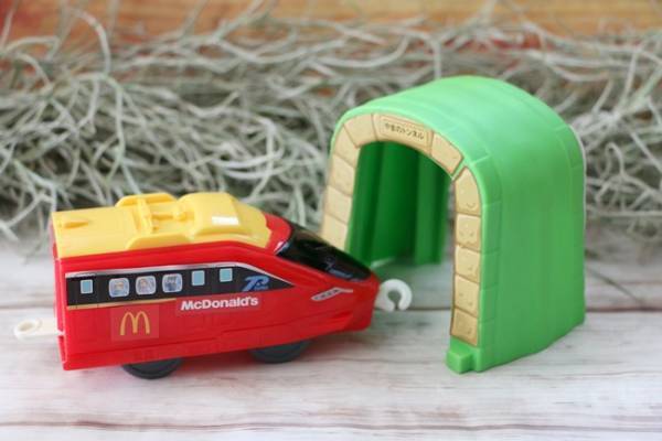 【ハッピーセット】マクドナルドの人気「プラレール」大人買い続出！今しかできない絶品食べ合わせも♡