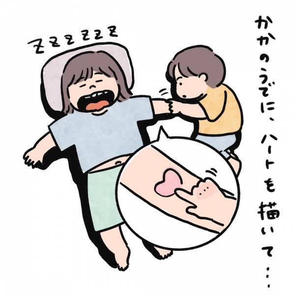 「かわいすぎて、語彙力失った…」寝ている母にかけた、息子のおまじないにキュン！