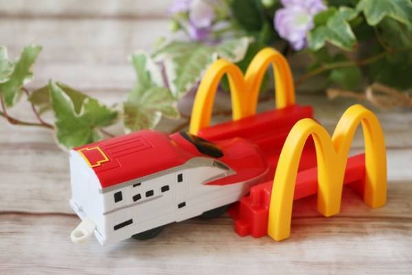 【マクドナルド】急いで！ハッピーセット「プラレール」もうすぐ終了！無料でもらえるお得な情報も♪