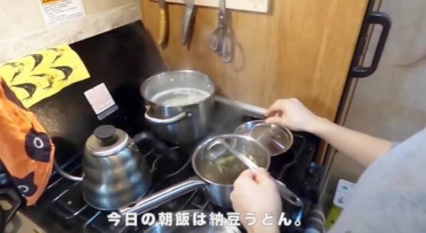 トレーラーハウスで家族4人、海外暮らしを実現！？トレーラーと生活費は破格？朝のルーティーンを紹介