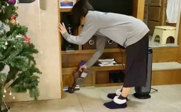 トレーラーハウスで家族4人、海外暮らしを実現！？トレーラーと生活費は破格？朝のルーティーンを紹介