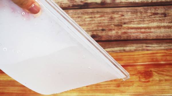 【ダイソー】スタッシャー風！？と話題！自立＆レンチン可能で使い勝手◎な保存袋の活用アイデア