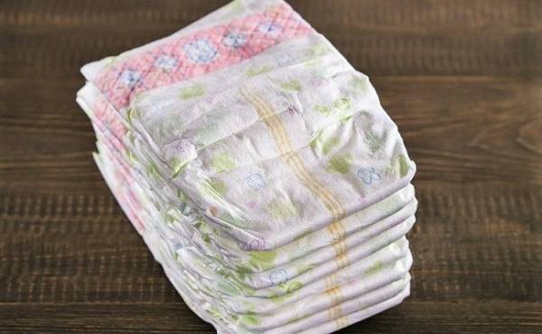 「本当にありがたい！でも…」出産祝いでもらってうれしかった物・使用に困った物【ママの体験談】