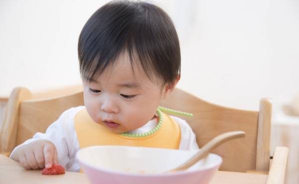 「嫌いな食べ物は細かく刻む」は間違い！？ついやりがちな「子どもの食事」に関するNG行動とは？