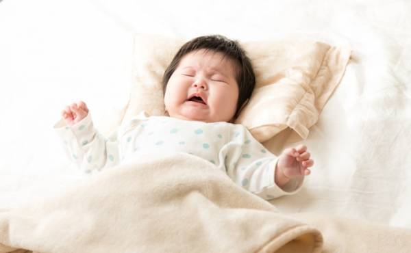 「危険だからやめて！」と伝えたのに…。異文化ゆえ？義母が新生児の娘の頭に信じられないことを！？