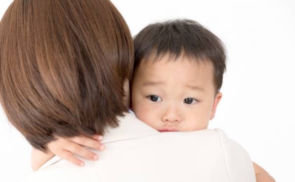 「抱っこ」をせがむ長男に疲弊し、幼稚園の先生に相談→「そうだったの！？」驚きの返答に、猛省した私
