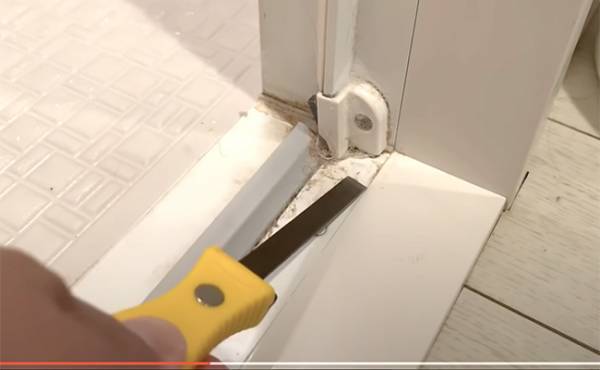 脅威の151万回再生！掃除のプロ直伝！100均アイテムを使ったカンタンお掃除テクニック【動画】