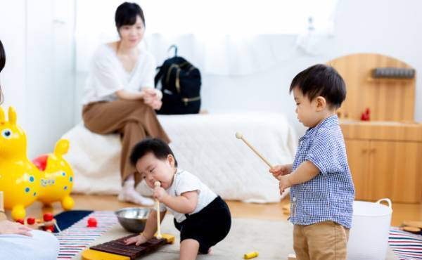 「え、ごめんねはナシ！？」子育て支援センターで会った、謝らないママにモヤモヤが止まらない！