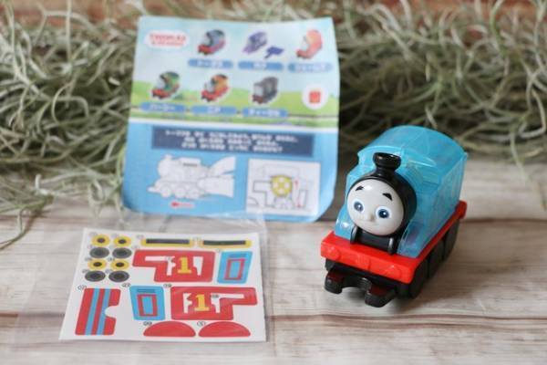 【マクドナルド】ハッピーセットの新作おもちゃがスゴイと話題！無料でできるお得なバーガー裏技も♡