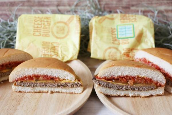 【マクドナルド】ハッピーセットの新作おもちゃがスゴイと話題！無料でできるお得なバーガー裏技も♡