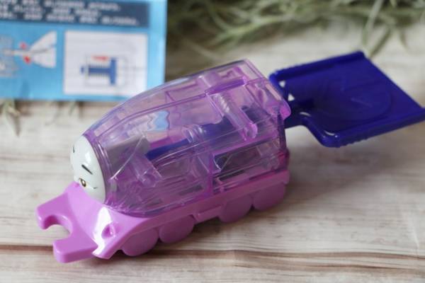 【マクドナルド】ハッピーセットの新作おもちゃがスゴイと話題！無料でできるお得なバーガー裏技も♡