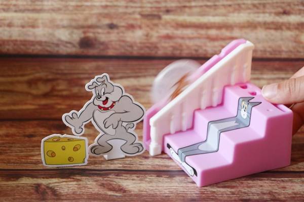 【マクドナルド】話題のハッピーセットおもちゃ「コンプ狙い」の大人買い続出！無料オーダー裏技も♪