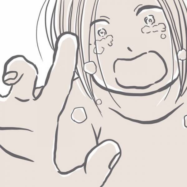 「ばん、ばんっ、ばん」鳴り響く背中を叩く音。突然の事態にパニックになった母親＜恐怖の誤飲事故＞