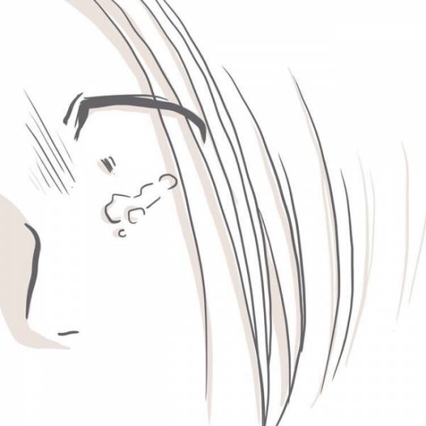 「ばん、ばんっ、ばん」鳴り響く背中を叩く音。突然の事態にパニックになった母親＜恐怖の誤飲事故＞