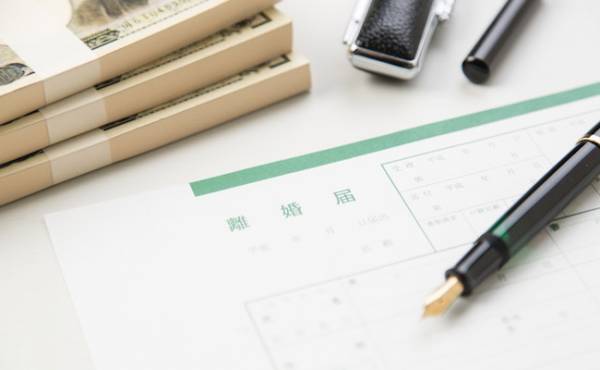 離婚する前に知ってて損なし!シンママ・シンパパが受けられる制度って?「お金」の準備は何をする?