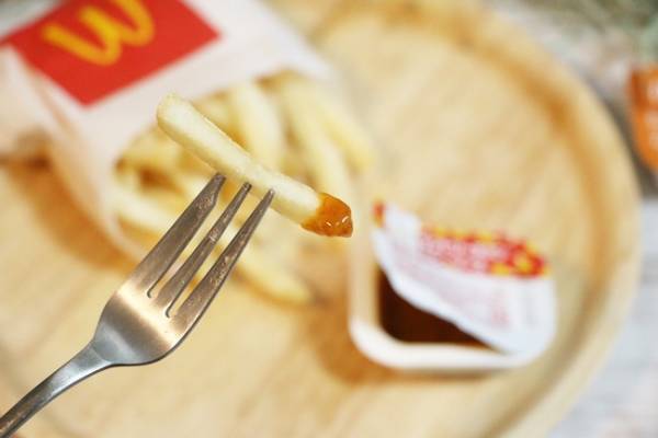 【マクドナルド】期間限定の爆安価格♡特盛りナゲットと今だけの新ソースを実食！知っトク裏技3つ