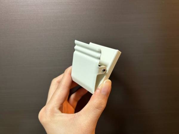 【100均】マネしたくなる！「マグネットクリップ」が浮かせる収納に大活躍！活用アイデアまとめ