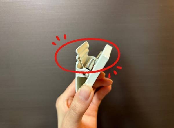 【100均】マネしたくなる！「マグネットクリップ」が浮かせる収納に大活躍！活用アイデアまとめ