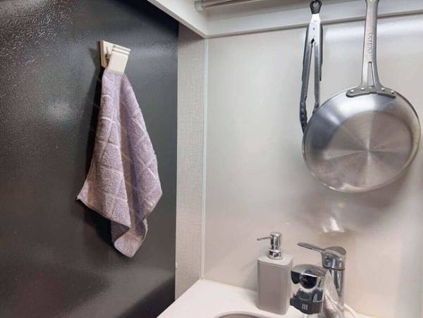 【100均】マネしたくなる！「マグネットクリップ」が浮かせる収納に大活躍！活用アイデアまとめ