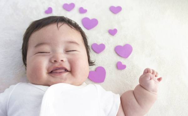 「ジェンダーレスネーム」が大人気！男女どちらにも名付けられている人気の名前は？