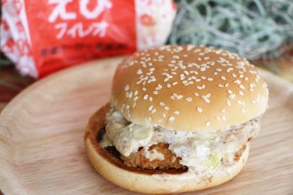 【マクドナルド】大ヒット商品が期間限定で復活！新作「平成バーガー」食べ比べ！無料でできる裏技も♡