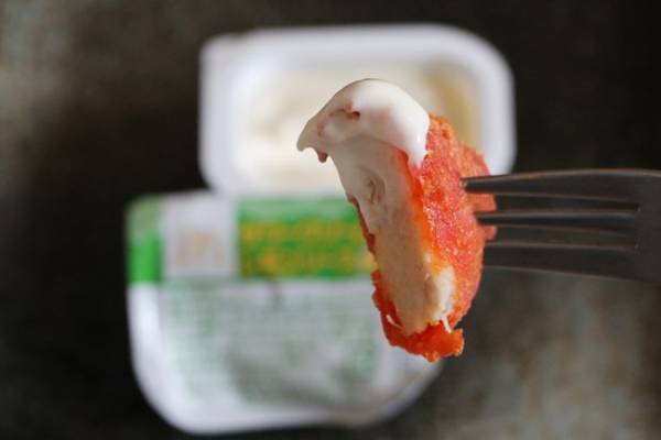 【マクドナルド】お得な裏技2つ！話題の新作ナゲットソースが両方試せる方法って？