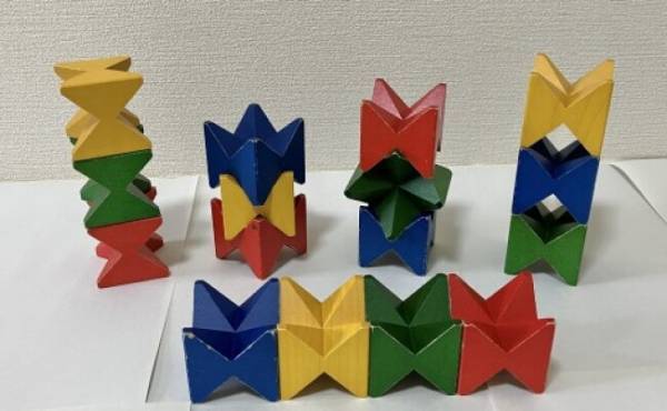 積み木に興味ナシだった1歳息子が夢中に！集中力がアップし、知育面で良い変化があったおもちゃとは？